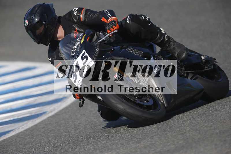 /Archiv-2024/02 29.01.-02.02.2024 Moto Center Thun Jerez/Gruppe gruen-green/315